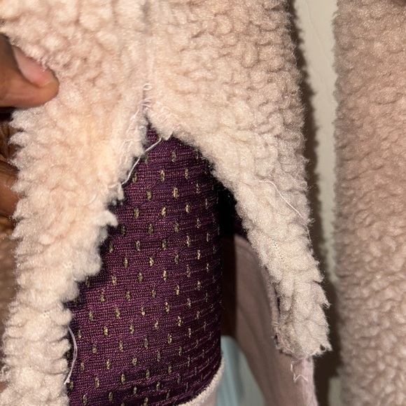 Chic Cream Sherpa Pullover - Picture 5 of 6